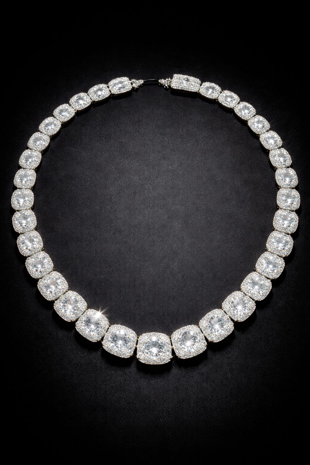 Velusia Sovereign Necklace